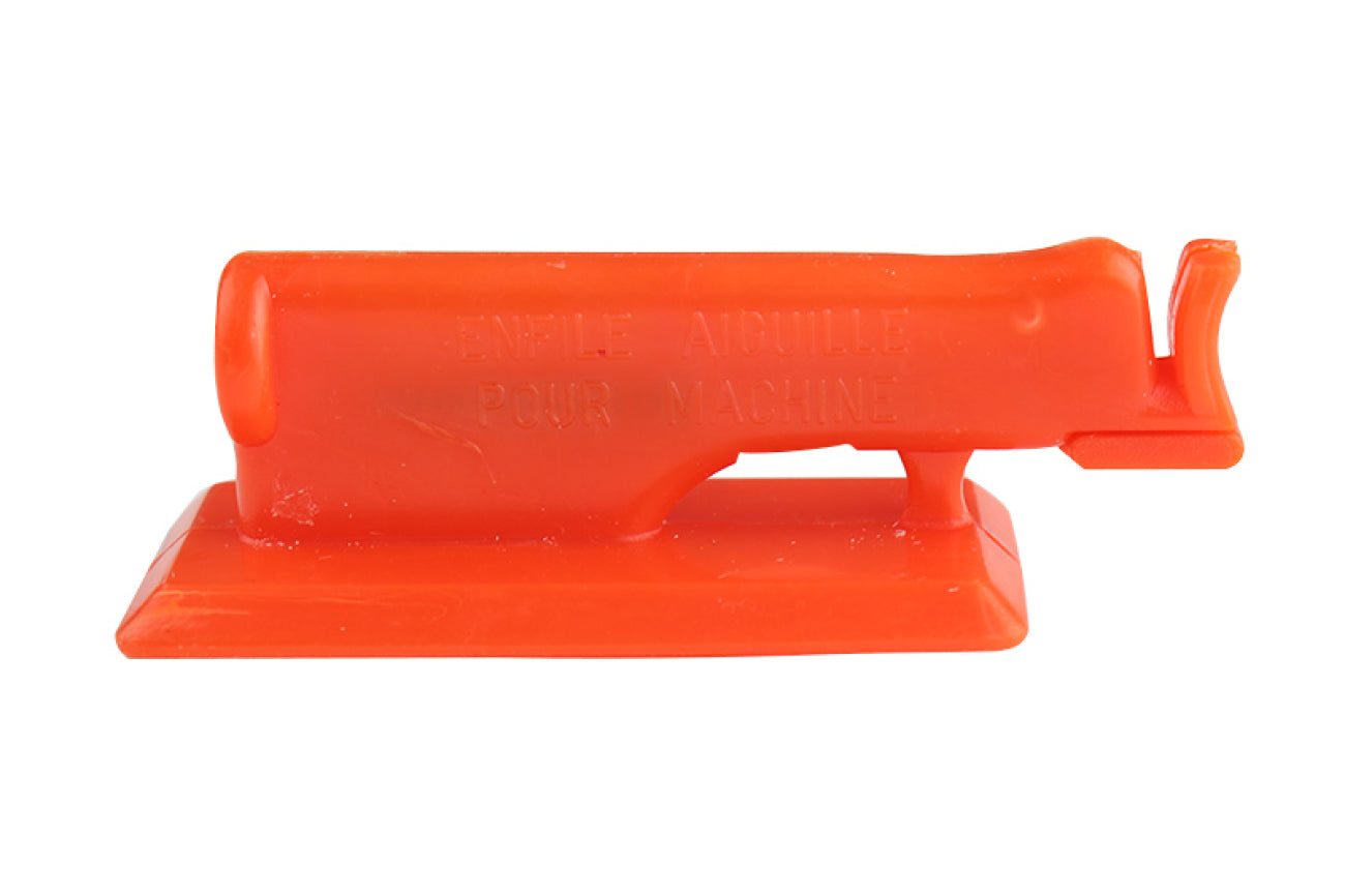 Aide enfile-aiguille pour machine à coudre